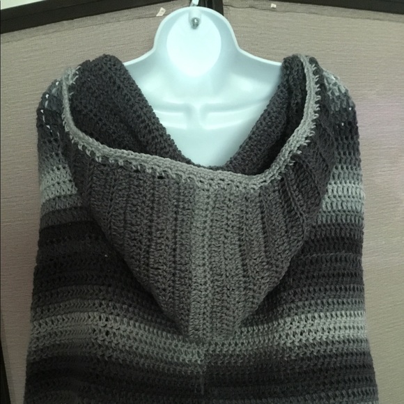 Handmade crocheted wrap - Picture 2 of 6